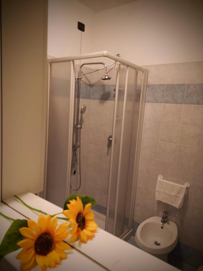 Rosy House Apartment โลดิ ภายนอก รูปภาพ